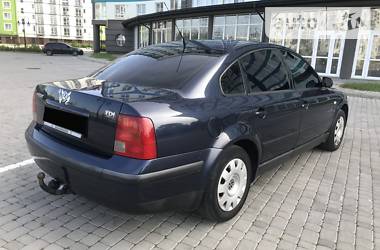 Седан Volkswagen Passat 1998 в 