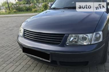 Седан Volkswagen Passat 1998 в 