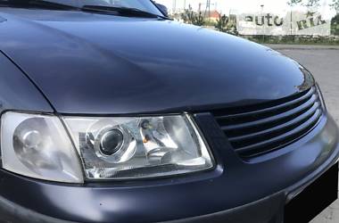 Седан Volkswagen Passat 1998 в 
