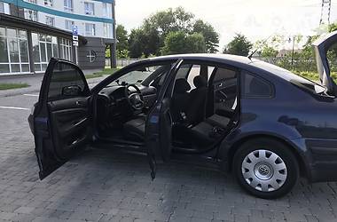 Седан Volkswagen Passat 1998 в 