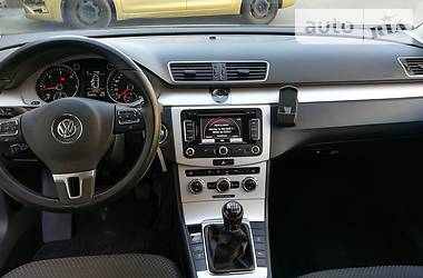 Универсал Volkswagen Passat 2014 в Ровно