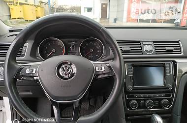 Седан Volkswagen Passat 2016 в Харкові