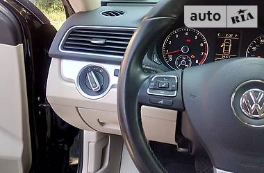 Седан Volkswagen Passat 2012 в 