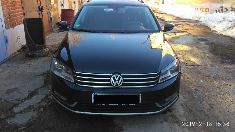 Універсал Volkswagen Passat 2013 в Вишгороді