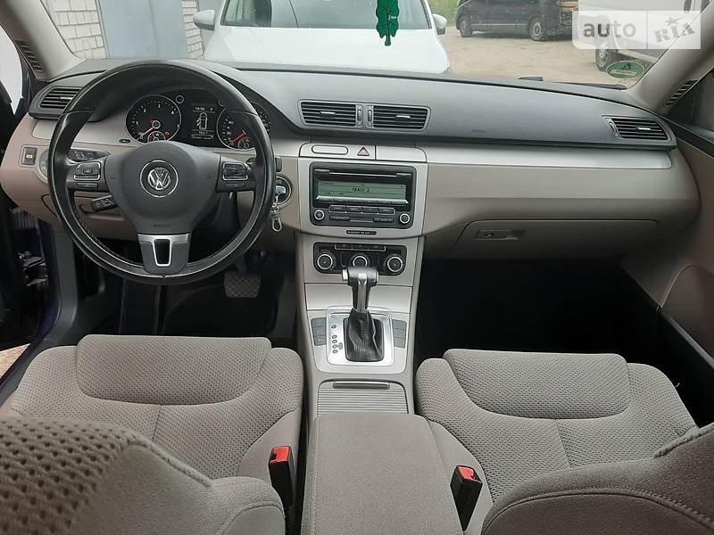 Універсал Volkswagen Passat 2010 в Львові