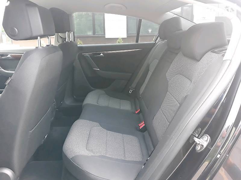 Седан Volkswagen Passat 2011 в Луцьку