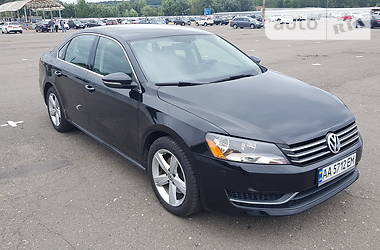 Седан Volkswagen Passat 2012 в Киеве