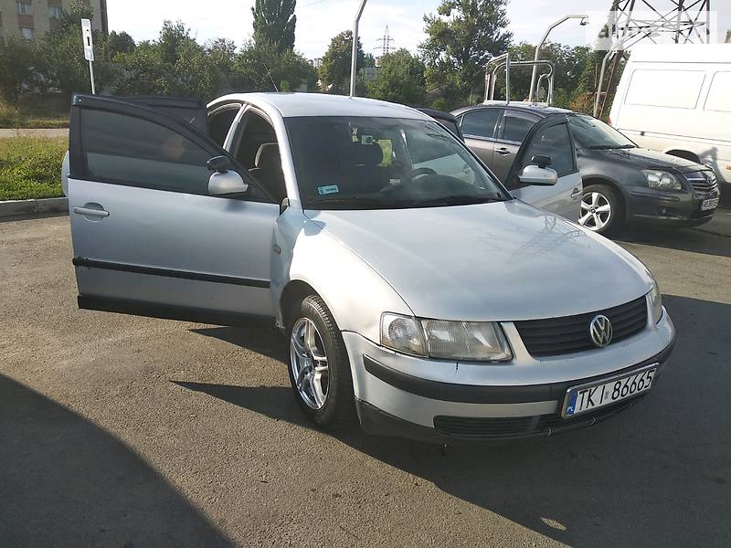 Седан Volkswagen Passat 1998 в Виннице