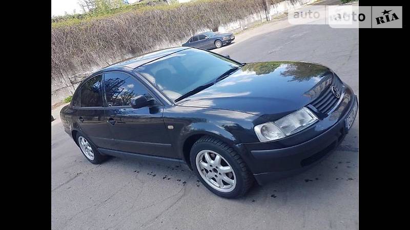 Седан Volkswagen Passat 1998 в Киеве