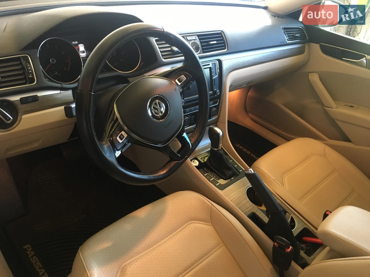 2017 Volkswagen Passat - мініатюра 12