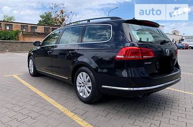 Универсал Volkswagen Passat 2012 в Киеве