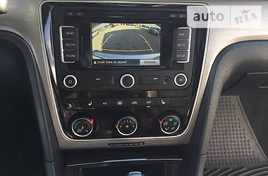 Седан Volkswagen Passat 2015 в 