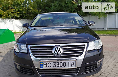 Седан Volkswagen Passat 2006 в Мостиській