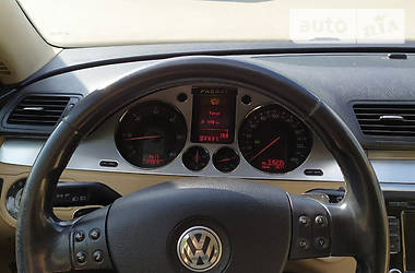 Седан Volkswagen Passat 2006 в Мостиске