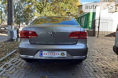 Седан Volkswagen Passat 2012 в Миколаєві