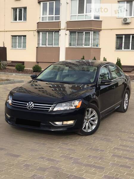 Седан Volkswagen Passat 2012 в Виннице