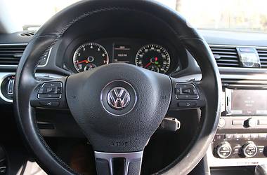 Седан Volkswagen Passat 2012 в Броварах