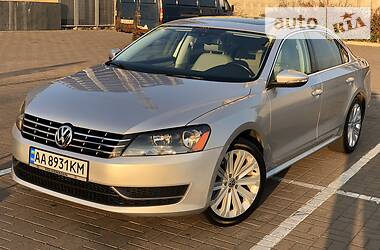 Седан Volkswagen Passat 2012 в Киеве