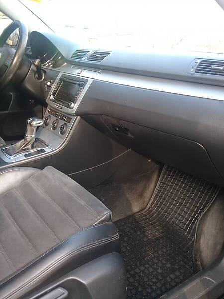 Седан Volkswagen Passat 2008 в Балті