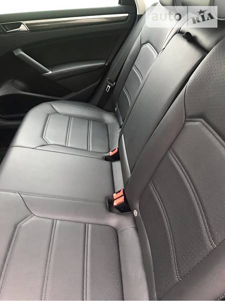 Седан Volkswagen Passat 2017 в Дніпрі