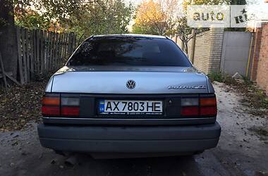 Седан Volkswagen Passat 1993 в Харкові