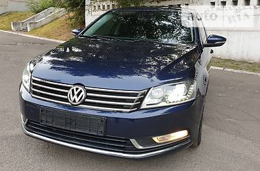 Седан Volkswagen Passat 2013 в Каменском