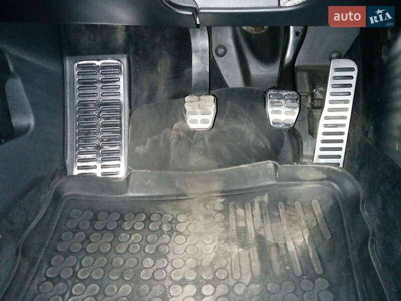 Седан Volkswagen Passat 2007 в Кропивницком