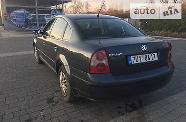 Седан Volkswagen Passat 2002 в Тячеві