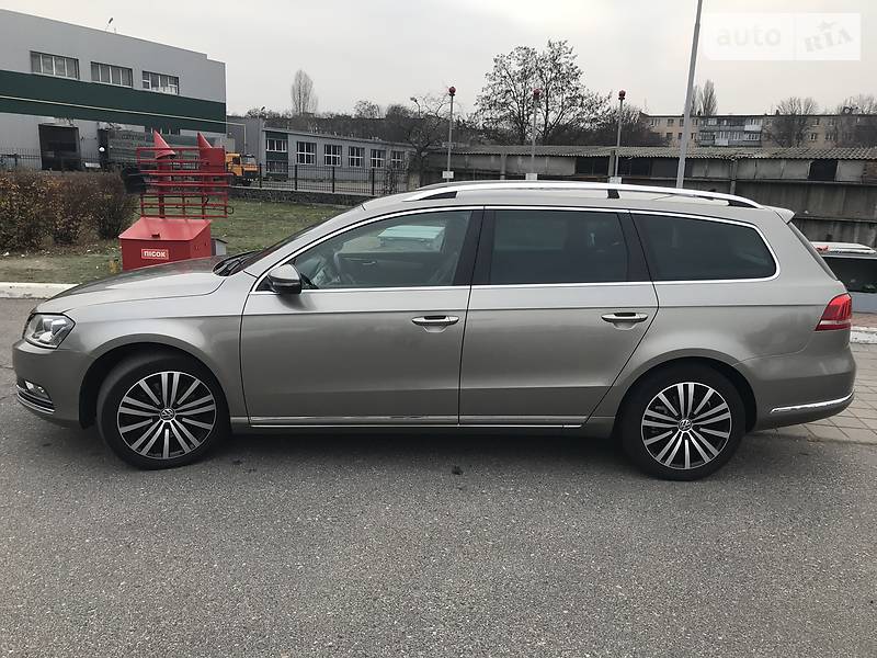 Універсал Volkswagen Passat 2012 в Черкасах