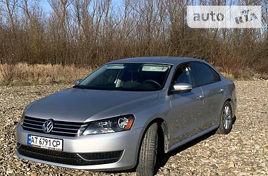 Седан Volkswagen Passat 2012 в Ивано-Франковске