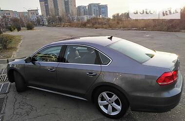 Седан Volkswagen Passat 2012 в Киеве