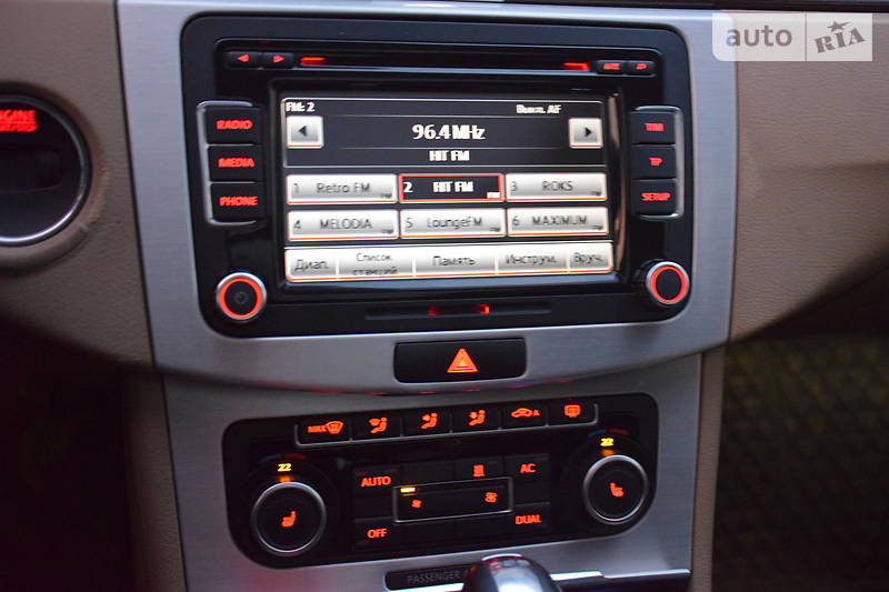 Універсал Volkswagen Passat 2011 в Києві