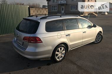 Універсал Volkswagen Passat 2012 в 