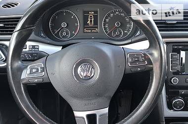 Седан Volkswagen Passat 2012 в Києві