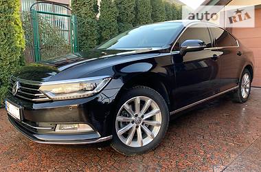 Седан Volkswagen Passat 2017 в Києві