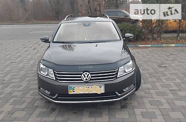 Універсал Volkswagen Passat 2013 в Хмельницькому