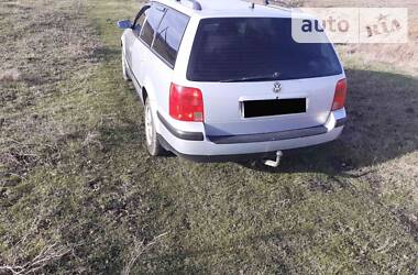 Універсал Volkswagen Passat 1999 в 