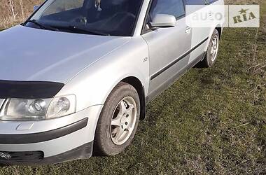 Універсал Volkswagen Passat 1999 в 