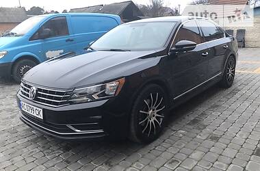 Седан Volkswagen Passat 2016 в Луцке