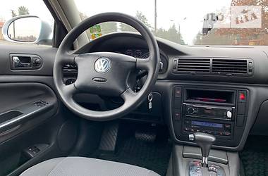 Универсал Volkswagen Passat 2004 в Малине