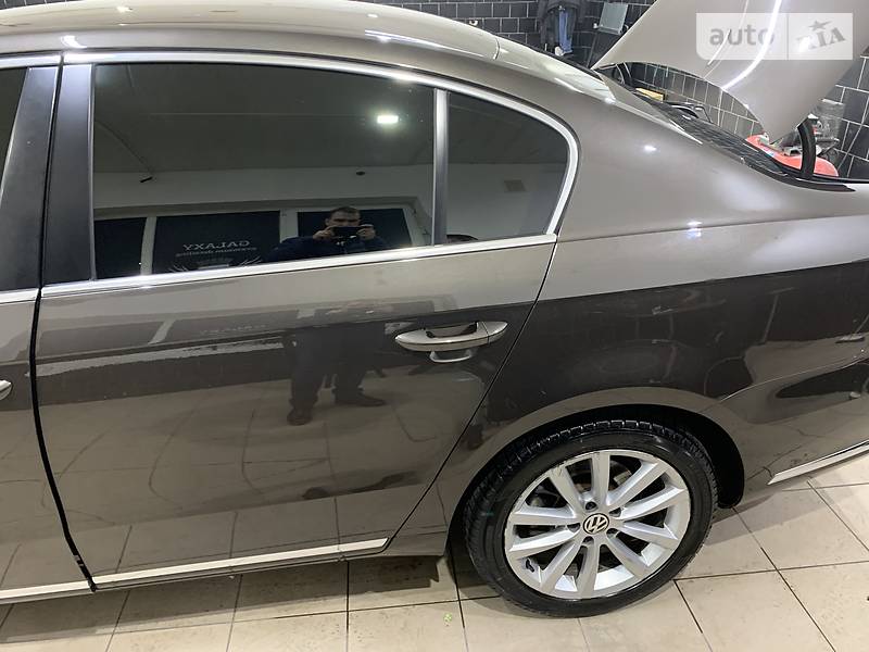 Седан Volkswagen Passat 2012 в Одесі