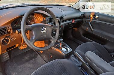 Седан Volkswagen Passat 2000 в 