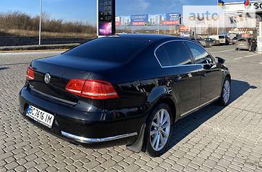 Седан Volkswagen Passat 2011 в Львове