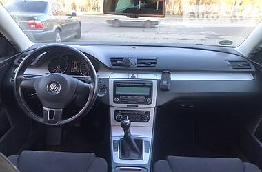 Універсал Volkswagen Passat 2010 в Рівному