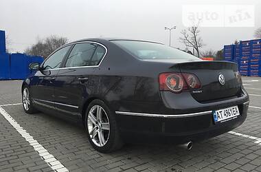 Седан Volkswagen Passat 2005 в Коломые