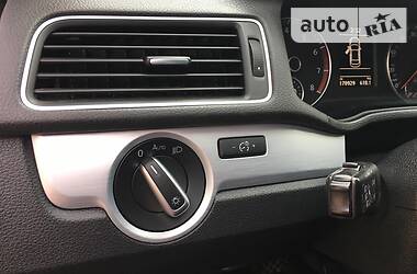 Седан Volkswagen Passat 2011 в 