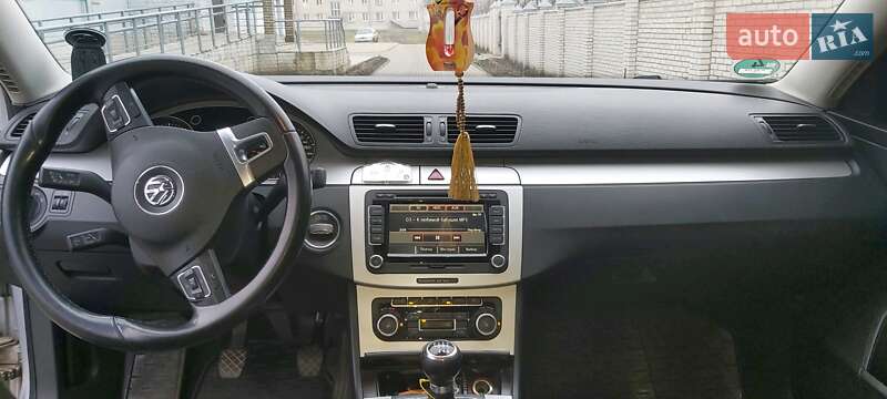 Универсал Volkswagen Passat 2010 в Сумах