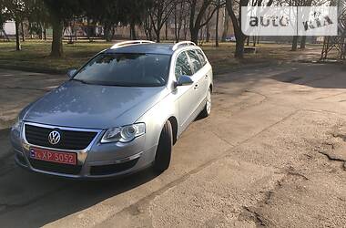 Універсал Volkswagen Passat 2010 в 