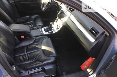 Універсал Volkswagen Passat 2010 в 