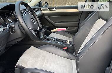 Універсал Volkswagen Passat 2015 в 